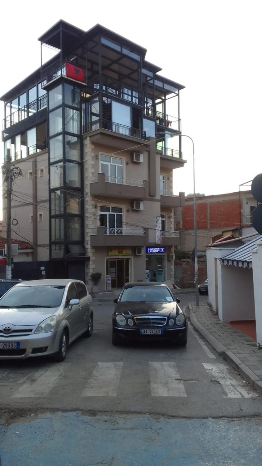 Hotel Italia Tirana Bagian luar foto