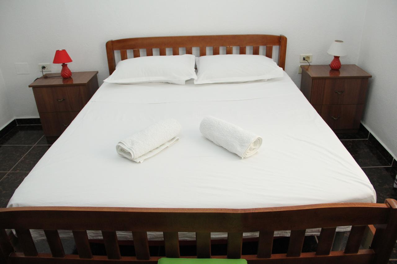 Hotel Italia Tirana Bagian luar foto