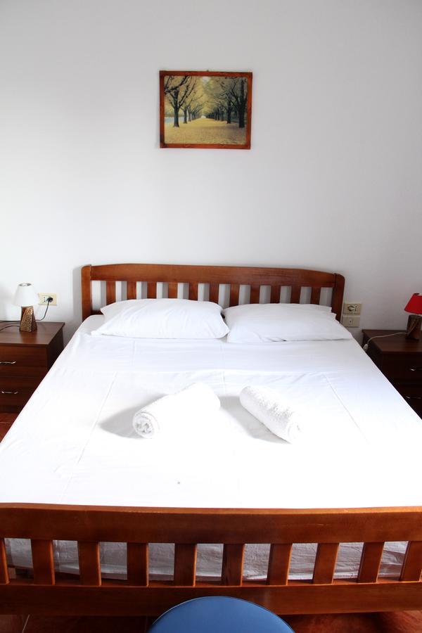 Hotel Italia Tirana Bagian luar foto