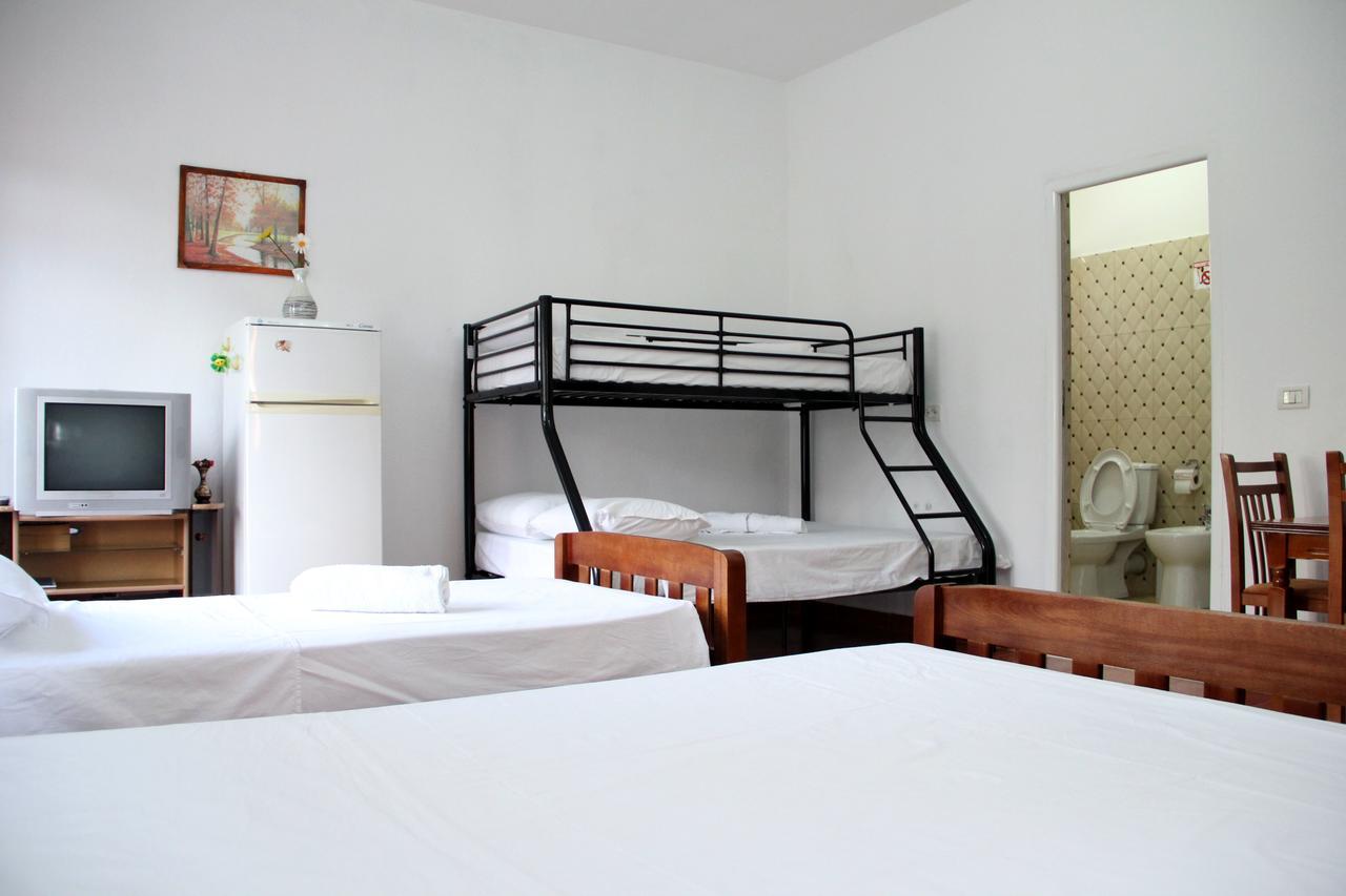 Hotel Italia Tirana Bagian luar foto