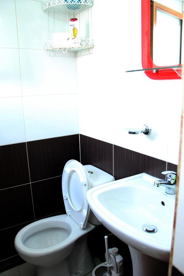 Hotel Italia Tirana Bagian luar foto