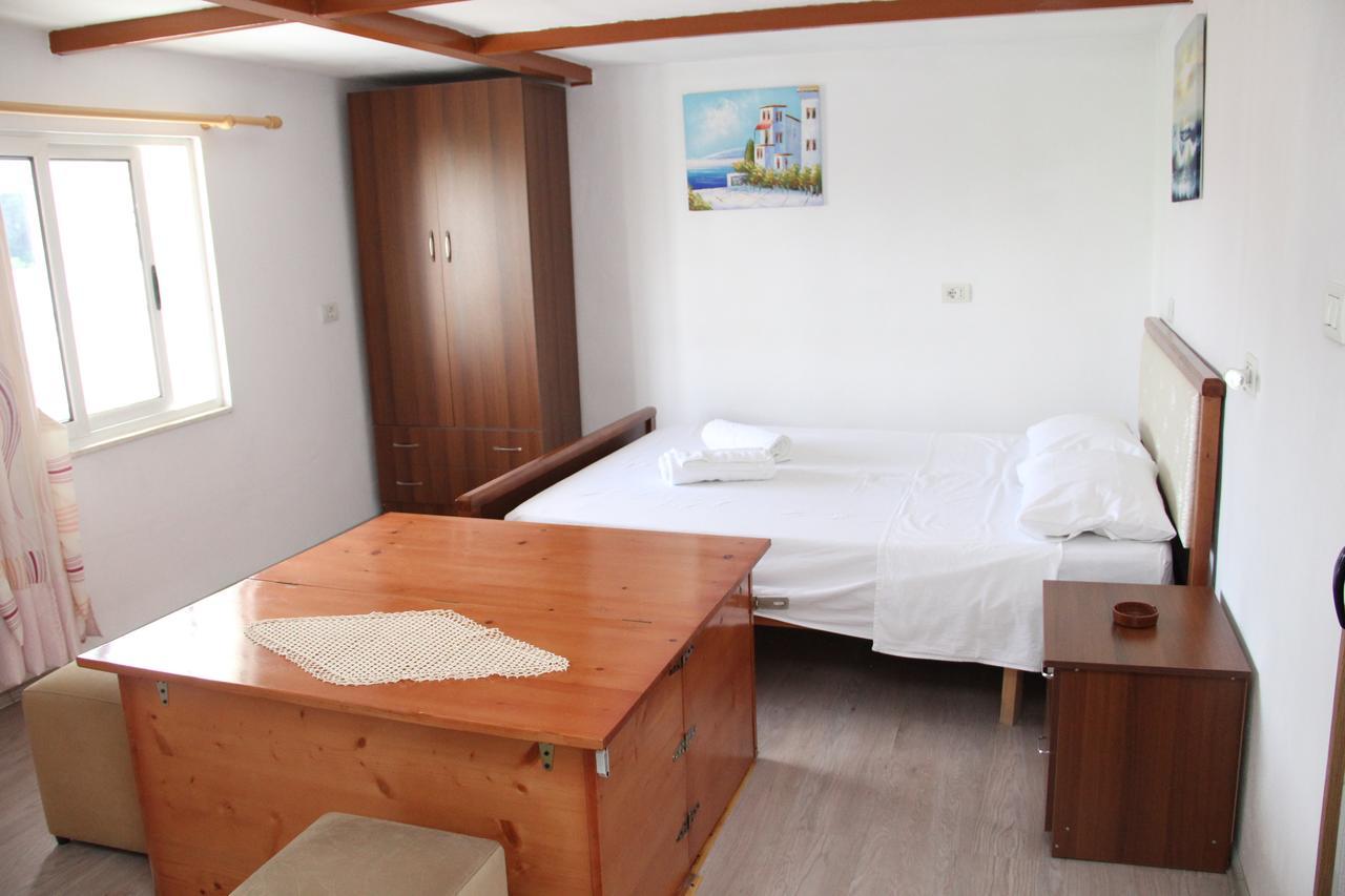 Hotel Italia Tirana Bagian luar foto