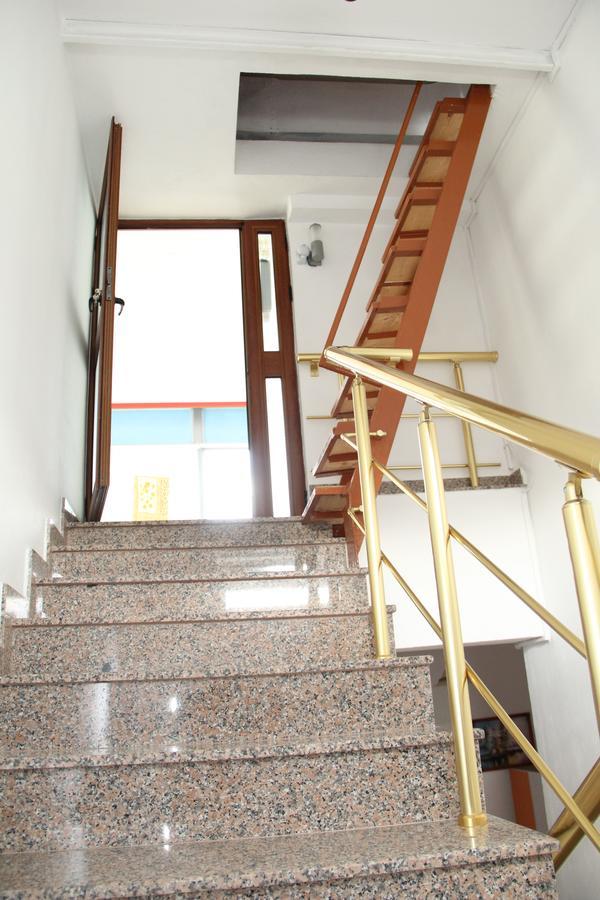 Hotel Italia Tirana Bagian luar foto
