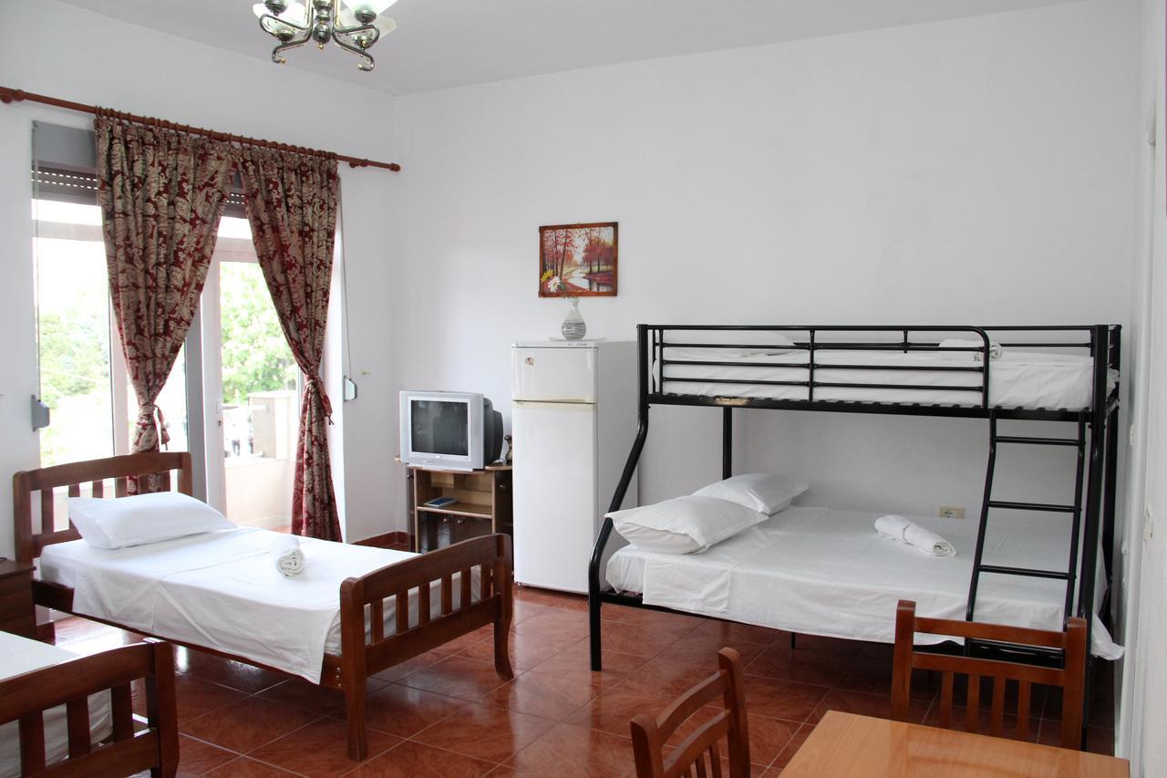 Hotel Italia Tirana Bagian luar foto