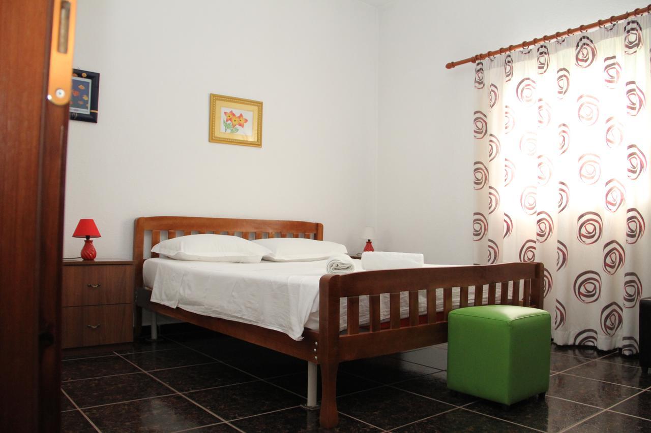 Hotel Italia Tirana Bagian luar foto